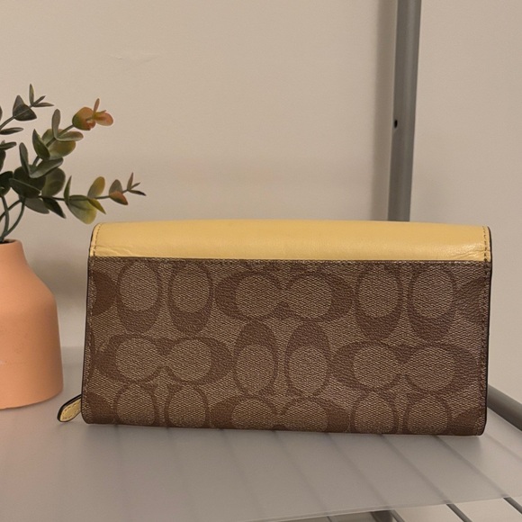 New Coach Yellow and Brown Clutch - Picture 2 of 4